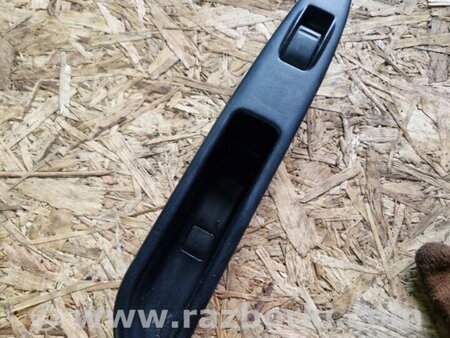 ФОТО Кнопка стеклоподъемника задняя правая для Subaru Forester SG S11 (02-08) Київ