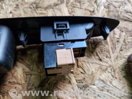 ФОТО Кнопка стеклоподъемника задняя правая для Subaru Forester SG S11 (02-08) Київ