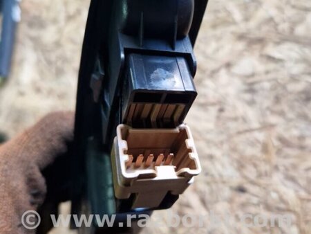 ФОТО Кнопка стеклоподъемника задняя правая для Subaru Forester SG S11 (02-08) Київ