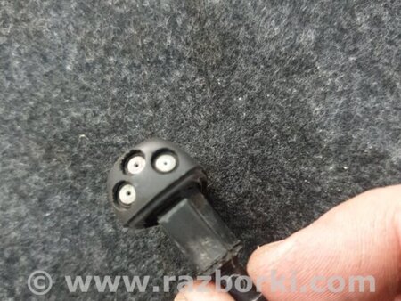 ФОТО Форсунка омывателя правая для Hyundai Santa Fe II CM (06-12) Київ