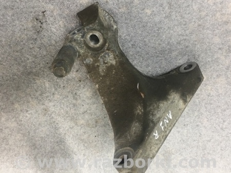 ФОТО Кронштейн правый для Subaru Legacy IV BL/BP (03-09) Київ