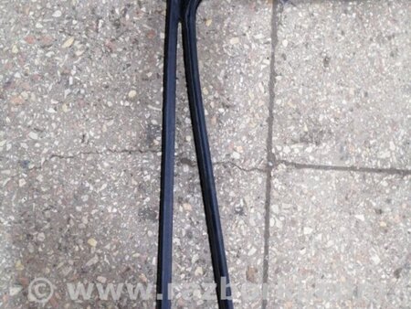 ФОТО Уплотнительная резинка задняя правая для KIA Sorento 1 BL (02-09) Київ