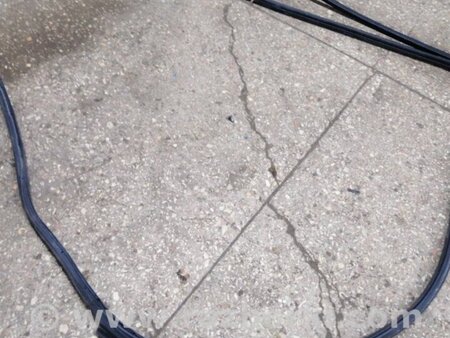 ФОТО Уплотнительная резинка задняя правая для KIA Sorento 1 BL (02-09) Київ