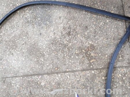 ФОТО Уплотнительная резинка передняя правая для Subaru Legacy IV BL/BP (03-09) Київ