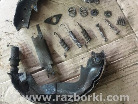 ФОТО Комплект колодок и механизмов ручного торомоза задний правый для Subaru Legacy IV BL/BP (03-09) Київ