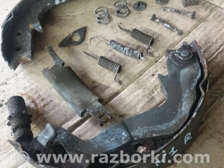 ФОТО Комплект колодок и механизмов ручного торомоза задний правый для Subaru Legacy IV BL/BP (03-09) Київ