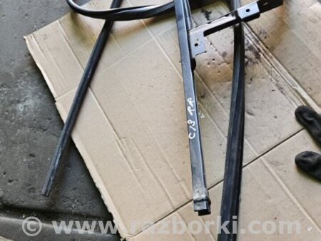 ФОТО Уплотнительная резинка задняя правая для KIA Sportage SL (10-16) Київ