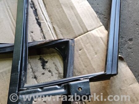 ФОТО Уплотнительная резинка задняя правая для KIA Sportage SL (10-16) Київ