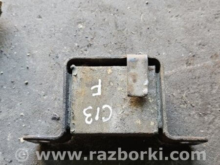 ФОТО Кронштейн передний для KIA Sportage SL (10-16) Київ