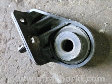 ФОТО Кронштейн правый для KIA Sportage SL (10-16) Київ