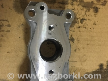 ФОТО Крепление форсунок правое для Subaru Forester SJ S13 (12-18) Київ