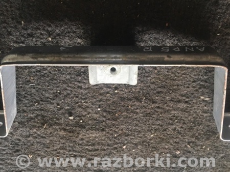 ФОТО Кронштейн ручки дверной задний правый для Subaru Tribeca B9 (05-08) Київ