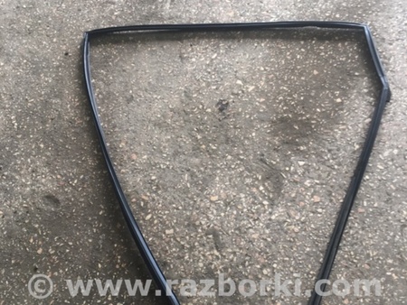 ФОТО Направляющая стекла задняя правая для Subaru Tribeca B9 (05-08) Київ