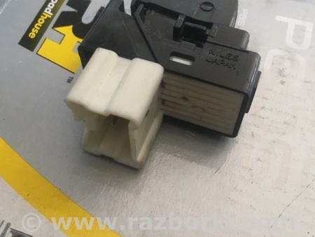 ФОТО Кнопка стеклоподъемника задняя правая для Subaru Tribeca B9 (05-08) Київ
