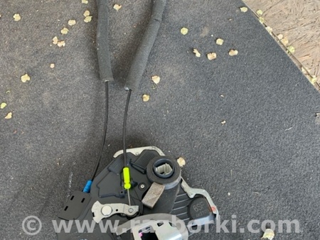 ФОТО Замок двери передний правый для Subaru Forester SJ S13 (12-18) Київ