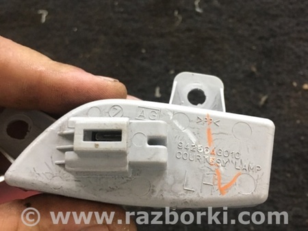 ФОТО Плафон задний левый для Subaru Tribeca B9 (05-08) Київ