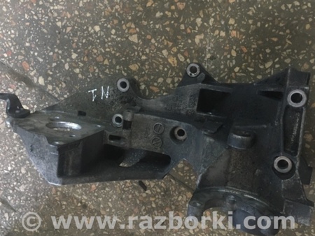 ФОТО Кронштейн для Audi (Ауди) Q5 I 8R (08-17) Київ
