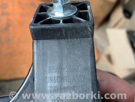 ФОТО Направляющая стекла передняя правая для Hyundai ix35 I LM/EL Tucson (10-17) Київ