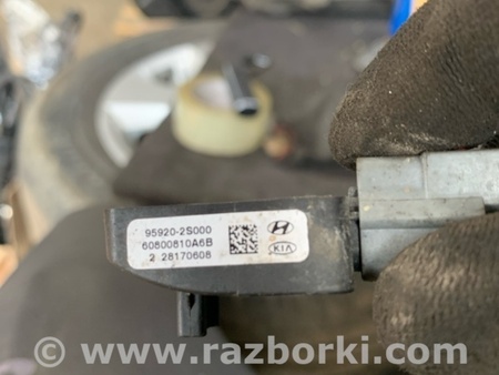 ФОТО Датчик удара правый для Hyundai ix35 I LM/EL Tucson (10-17) Київ