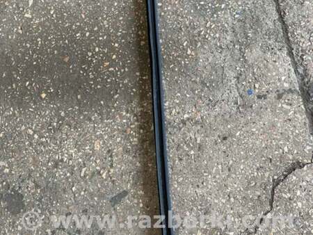 ФОТО Направляющая стекла передняя левая для Hyundai ix35 I LM/EL Tucson (10-17) Київ