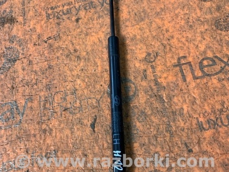 ФОТО Амортизатор багажника задний левый для Hyundai ix35 I LM/EL Tucson (10-17) Київ