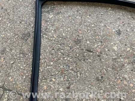 ФОТО Направляющая стекла передняя правая для Hyundai ix35 I LM/EL Tucson (10-17) Київ