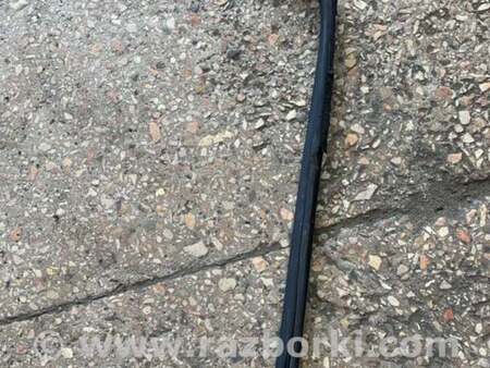 ФОТО Направляющая стекла передняя правая для Hyundai ix35 I LM/EL Tucson (10-17) Київ