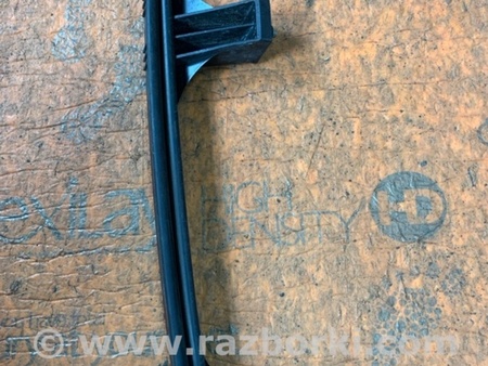 ФОТО Направляющая стекла передняя левая для Hyundai ix35 I LM/EL Tucson (10-17) Київ