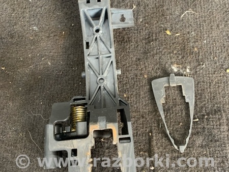 ФОТО Кронштейн ручки дверной задний левый для Hyundai ix35 I LM/EL Tucson (10-17) Київ