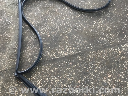 ФОТО Уплотнительная резинка задняя правая для Subaru Outback V BS (14-21) Київ