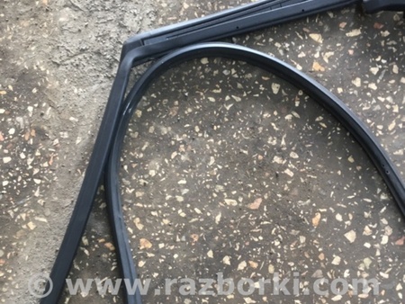 ФОТО Уплотнительная резинка задняя правая для Subaru Outback V BS (14-21) Київ