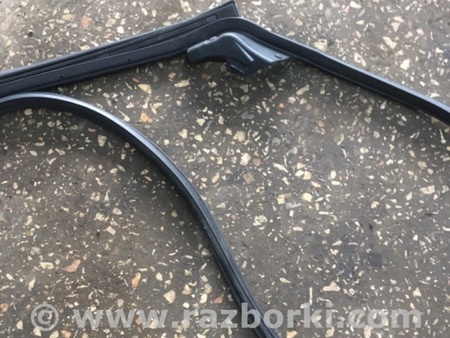 ФОТО Уплотнительная резинка задняя правая для Subaru Outback V BS (14-21) Київ