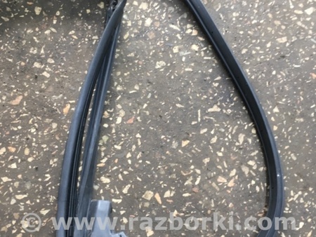 ФОТО Уплотнительная резинка задняя левая для Subaru Outback V BS (14-21) Київ