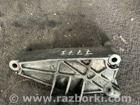 ФОТО Кронштейн для Mercedes-Benz E-CLASS W212 (09-16) Київ