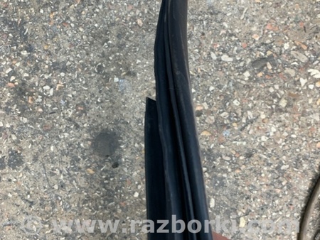 ФОТО Уплотнительная резинка передняя правая для KIA Sorento 2 XM (09-14) Київ