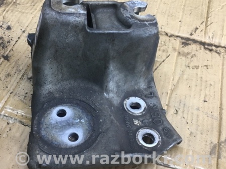 ФОТО Кронштейн передний левый для Subaru Outback V BS (14-21) Київ