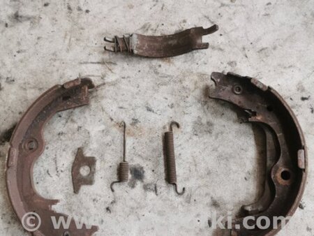 ФОТО Колодки ручника задние левые для Hyundai ix35 I LM/EL Tucson (10-17) Київ