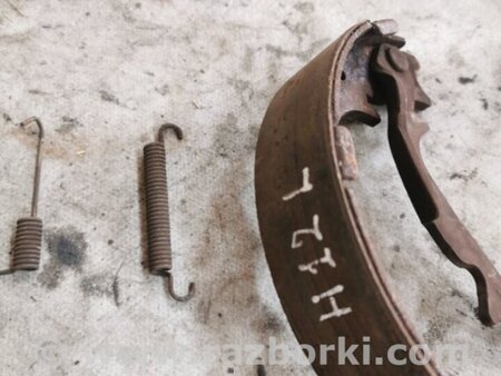 ФОТО Колодки ручника задние левые для Hyundai ix35 I LM/EL Tucson (10-17) Київ