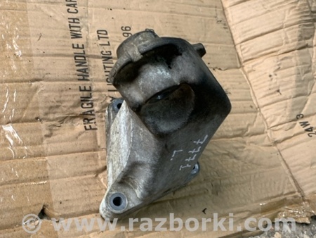 ФОТО Кронштейн левый для Mercedes-Benz E-CLASS W212 (09-16) Київ