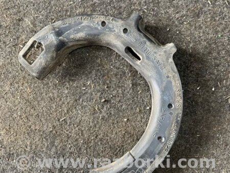 ФОТО Опора пружины передняя правая для Mercedes-Benz E-CLASS W212 (09-16) Київ