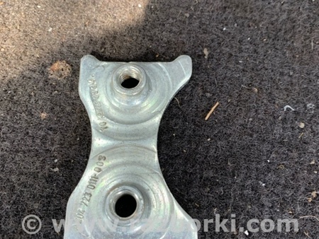 ФОТО Кронштейн передний правый для Mercedes-Benz E-CLASS W212 (09-16) Київ