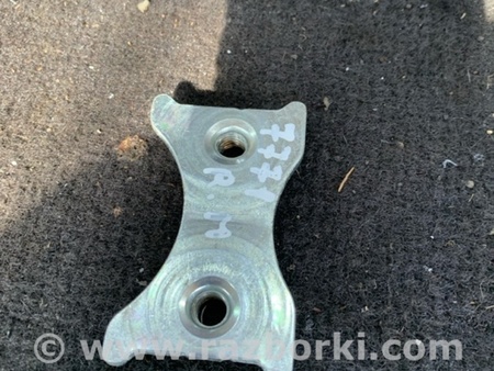 ФОТО Кронштейн передний правый для Mercedes-Benz E-CLASS W212 (09-16) Київ