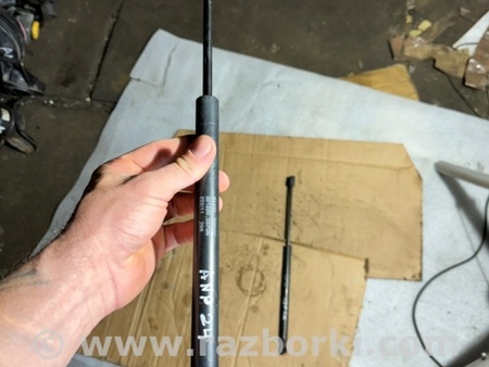 ФОТО Амортизатор багажника задний левый для KIA Sportage SL (10-16) Київ