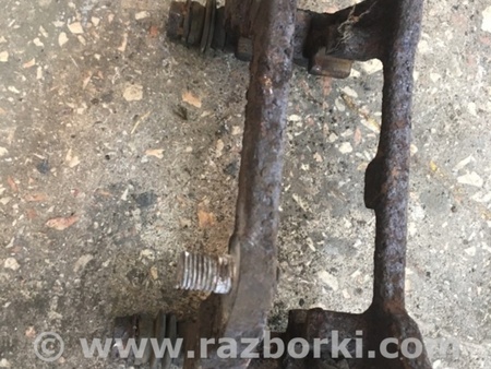 ФОТО Скоба суппорта для Audi (Ауди) Q5 8R (04.2008-03.2017) Киев