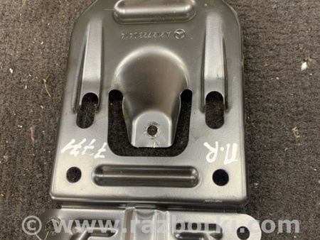 ФОТО Кронштейн передний правый для Mercedes-Benz E-CLASS W212 (09-16) Київ