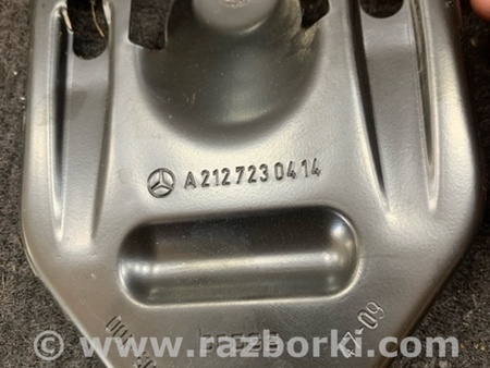 ФОТО Кронштейн передний правый для Mercedes-Benz E-CLASS W212 (09-16) Київ