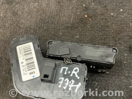 ФОТО Кнопки прочие правые для Mercedes-Benz E-CLASS W212 (09-16) Київ