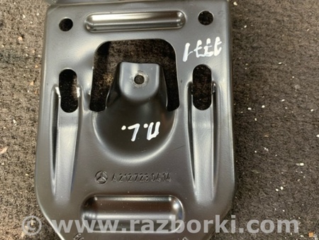 ФОТО Кронштейн передний левый для Mercedes-Benz E-CLASS W212 (09-16) Київ