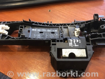 ФОТО Кронштейн ручки дверной передний левый для Mercedes-Benz E-CLASS W212 (09-16) Київ