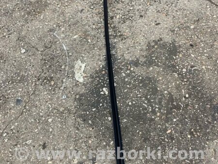 ФОТО Уплотнительная резинка передняя правая для KIA Ceed 2 JD (12-18) Київ